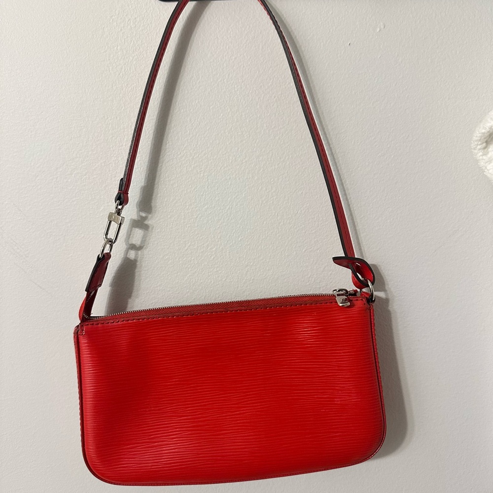 Louis Vuitton Red Epi Pochette Shoulder Bag - Picture 2 of 9